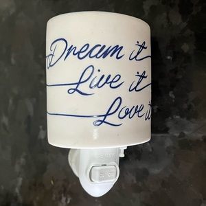 Scents wall plug night light and wax warmer